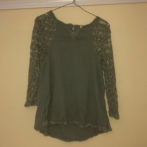 Green lace long sleeved top